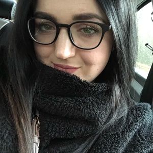 Meet your Posher, Luna